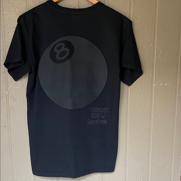 Stussy 8 ball short sleeve T-Shirtin black Size S